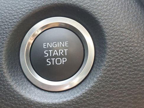 Used 2025 Toyota Corolla SE FWD image 25