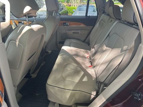 Used 2012 Lincoln MKX FWD image 9