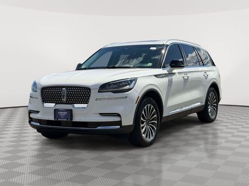 Used 2022 Lincoln Aviator Reserve w/ Elements Package Plus image 3