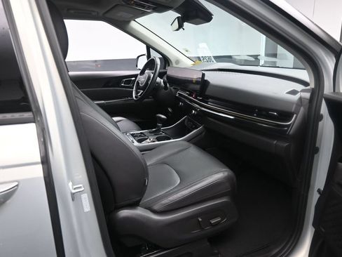 Used 2025 Kia Carnival SX Prestige FWD image 25