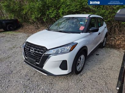 Used 2022 Nissan Kicks S