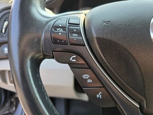 Used 2018 Acura ILX FWD image 6