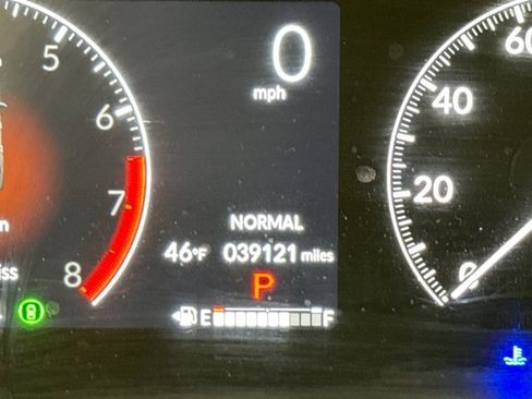 Used 2025 Honda CR-V EX image 10