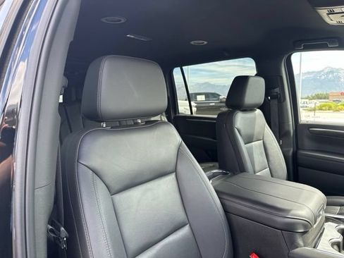 Certified 2025 Chevrolet Suburban Z71 AWD/4WD image 32