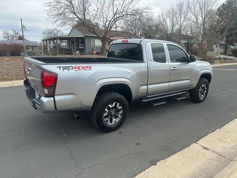 Used 2023 Toyota Tacoma SR AWD/4WD image 5