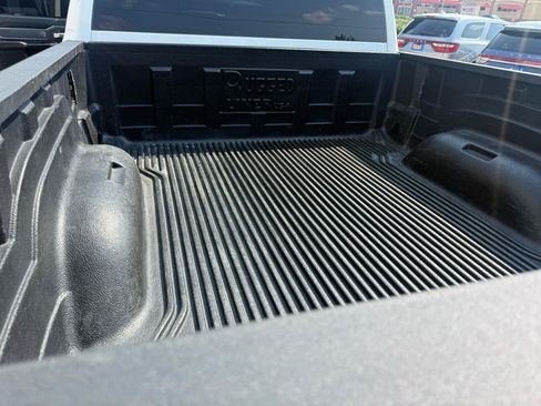 Used 2022 RAM 2500 Big Horn w/ Level 1 Equipment Group AWD/4WD image 19