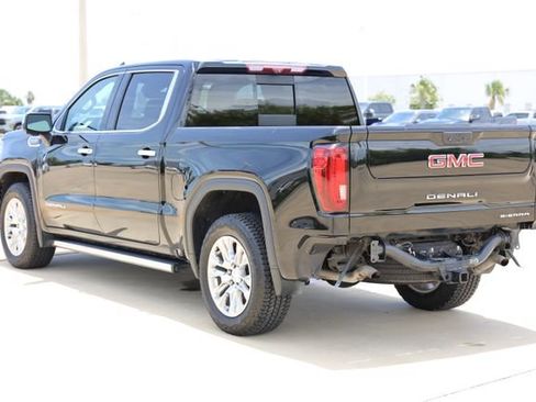 Used 2022 GMC Sierra 1500 Denali w/ Technology Package AWD/4WD image 6