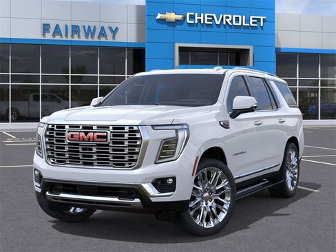 New 2026 GMC Yukon Denali image 7
