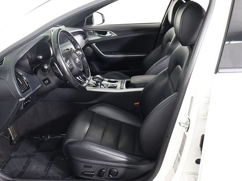 Used 2019 Kia Stinger GT2 AWD/4WD image 38