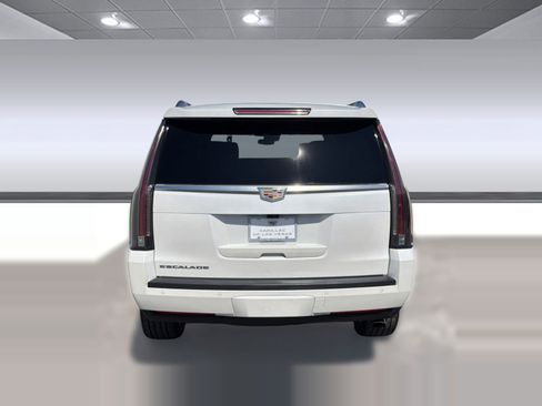 Used 2018 Cadillac Escalade Platinum image 8