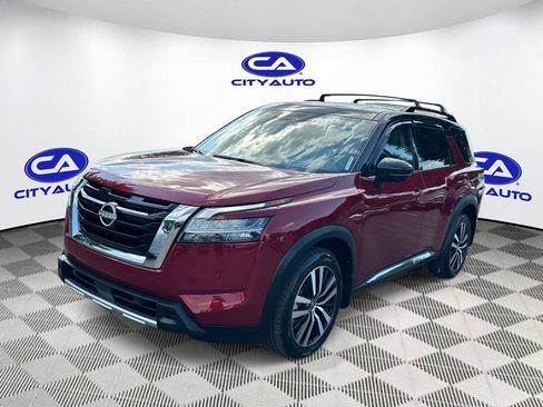 Used 2025 Nissan Pathfinder Platinum w/ Cargo Package AWD/4WD image 8