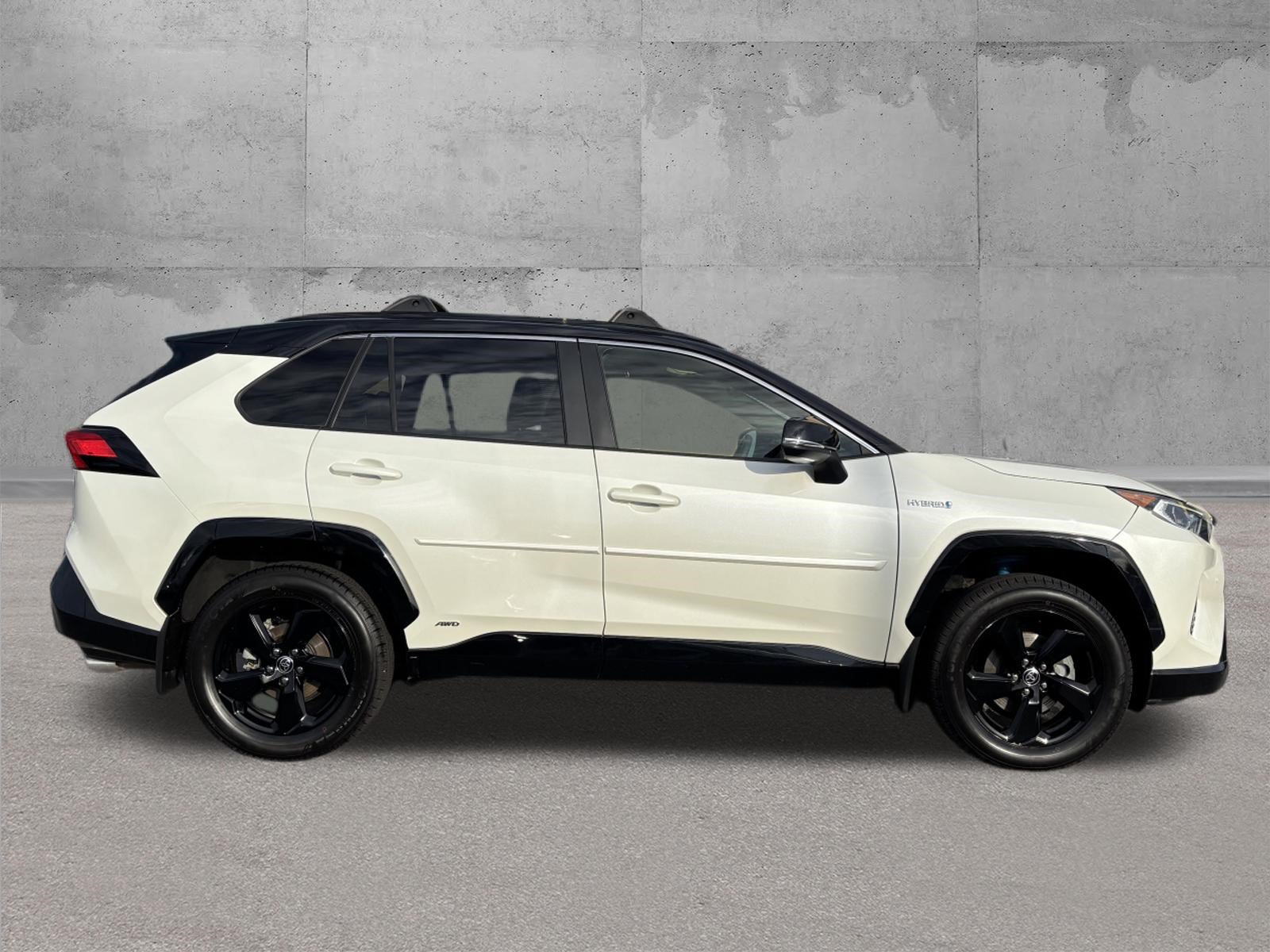Used 2021 Toyota RAV4 XSE AWD/4WD image 8