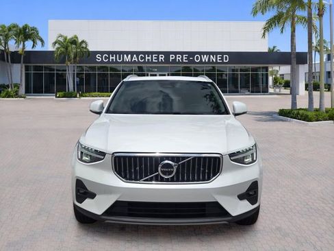 Used 2024 Volvo XC40 B5 Plus w/ Protection Package Premier AWD/4WD image 2