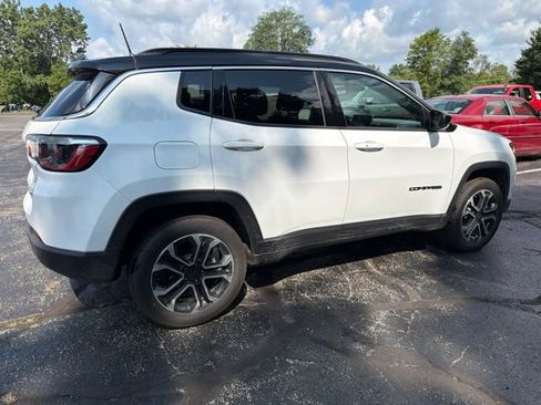 Used 2024 Jeep Compass Limited AWD/4WD image 3