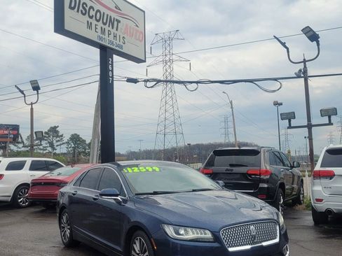 Used 2017 Lincoln MKZ Premiere image 2