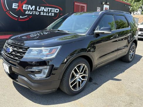Used 2017 Ford Explorer Sport AWD/4WD image 2