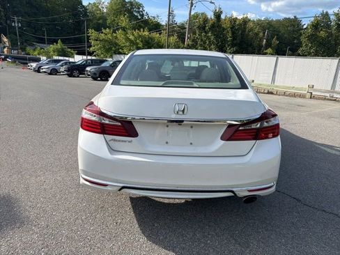 Used 2016 Honda Accord LX image 3