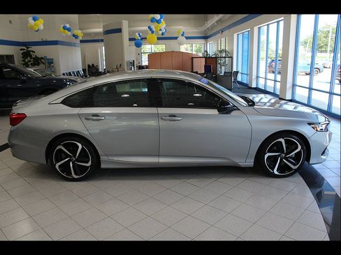 Certified 2022 Honda Accord Sport image 4