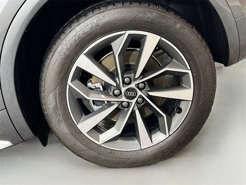 Used 2023 Audi Q5 2.0T Premium Plus w/ Premium Plus Package image 30