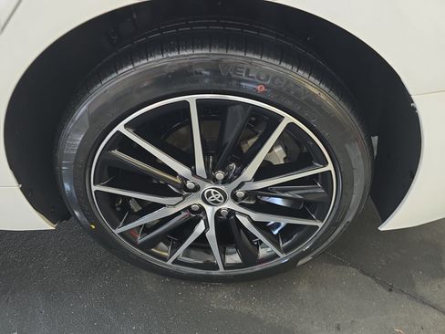 Used 2024 Toyota Camry SE FWD image 33