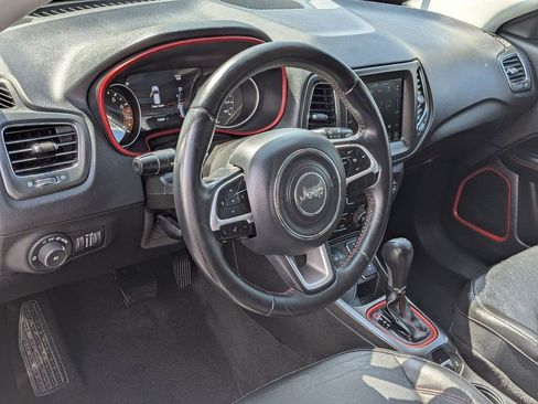 Used 2019 Jeep Compass Trailhawk AWD/4WD image 11