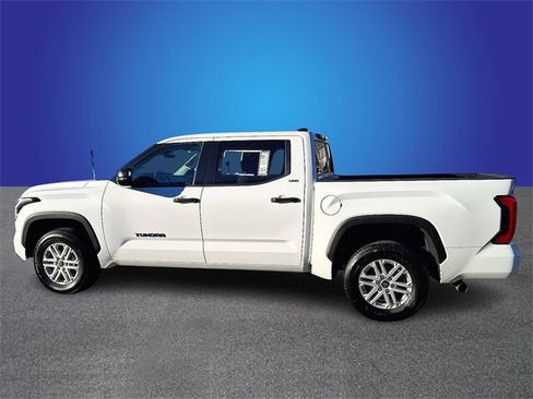 Used 2023 Toyota Tundra SR5 w/ SR5 Convenience Package image 5