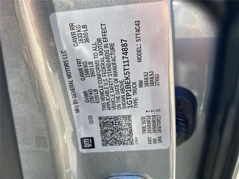 New 2026 GMC Canyon Elevation w/ Convenience Package image 14