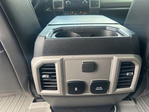 Used 2019 Ford F250 Lariat w/ Lariat Ultimate Package AWD/4WD image 27