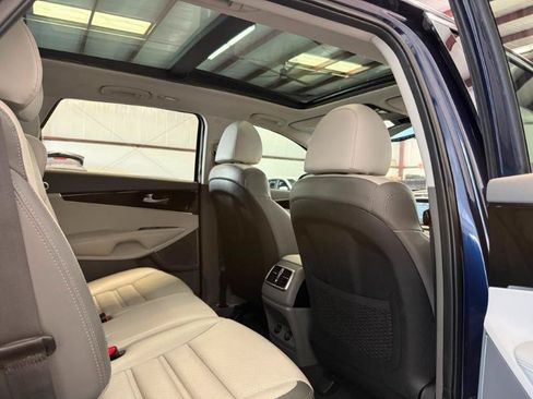 Used 2020 Kia Sorento SX FWD image 26