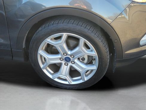 Used 2019 Ford Escape Titanium image 28