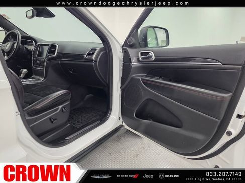 Used 2018 Jeep Grand Cherokee Trailhawk AWD/4WD image 14