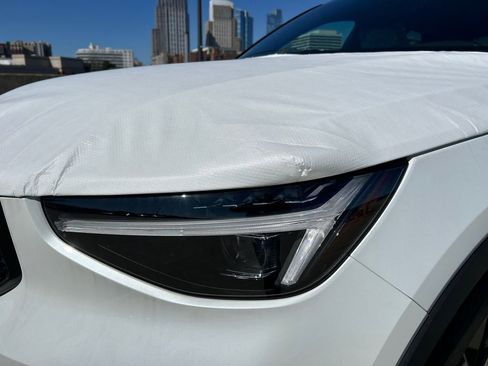 New 2026 Volvo XC40 B5 Ultra w/ Climate Package AWD/4WD image 7