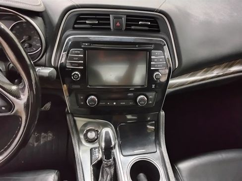 Used 2017 Nissan Maxima Platinum w/ Interior Lighting Package FWD image 12