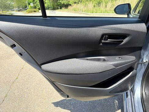 Used 2025 Toyota Corolla LE FWD image 21