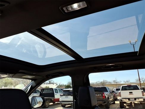 Certified 2024 Chevrolet Suburban RST w/ Luxury Package image 15