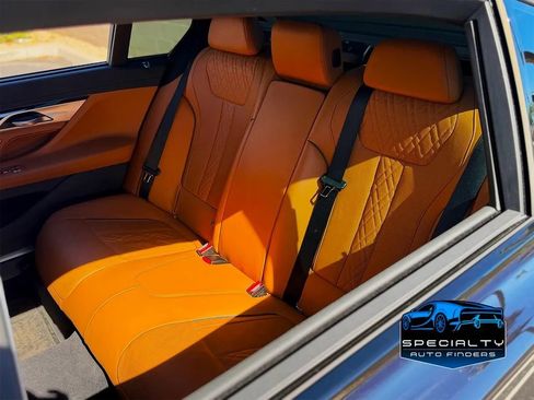 Used 2021 BMW 740i w/ M Sport Package RWD image 11