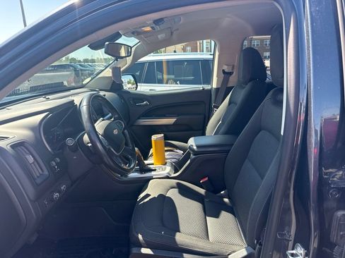 Used 2019 Chevrolet Colorado LT w/ LT Convenience Package AWD/4WD image 5