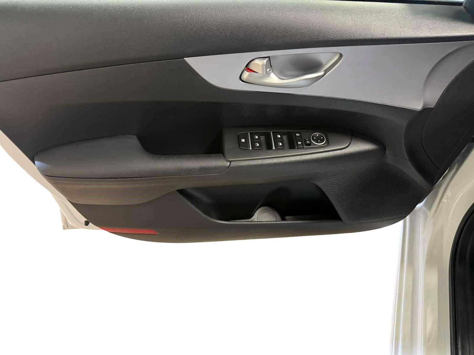 Used 2024 Kia Forte LXS w/ LXS Technology Package FWD image 21