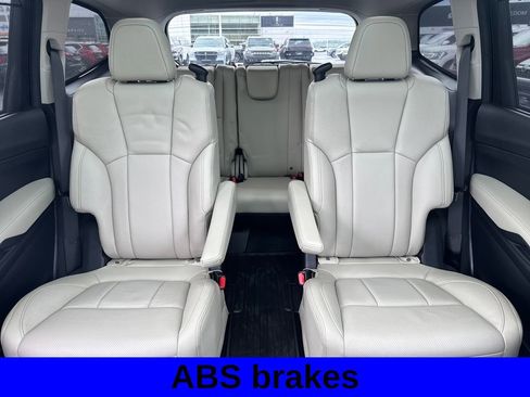 Used 2025 Subaru Ascent Limited w/ Popular Package #2 AWD/4WD image 13