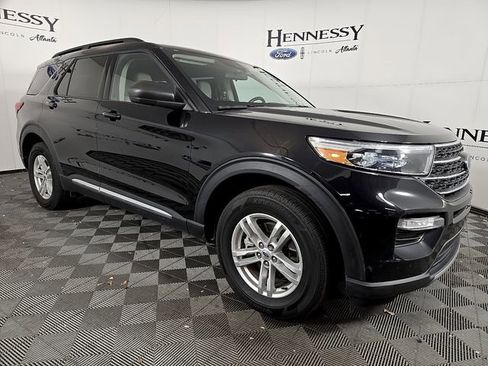 Certified 2023 Ford Explorer XLT w/ Equipment Group 202A image 3