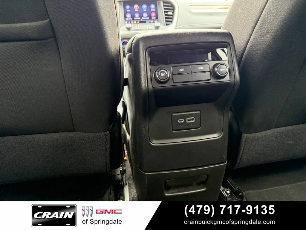 Used 2023 GMC Acadia SLE FWD image 24