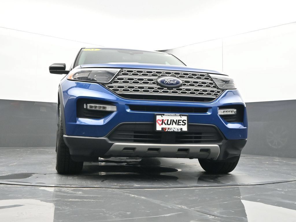 Used 2023 Ford Explorer Limited AWD/4WD image 45