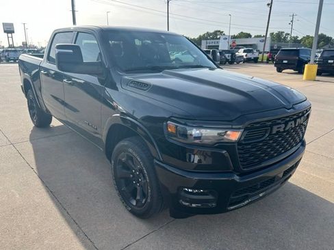Used 2025 RAM 1500 Big Horn AWD/4WD image 2