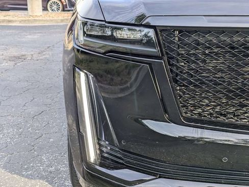 Used 2024 Cadillac Escalade Sport AWD/4WD image 9