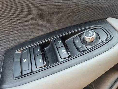 Used 2024 Subaru Outback Premium AWD/4WD image 37