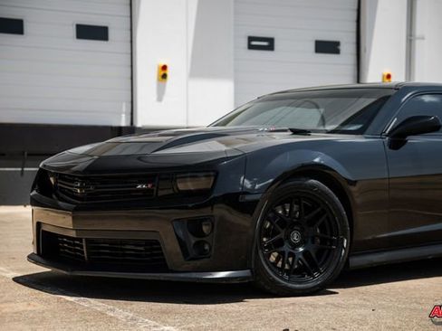 Used 2014 Chevrolet Camaro ZL1 image 39