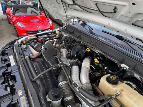 Used 2015 Ford F250 Platinum w/ FX4 Off-Road Package image 21