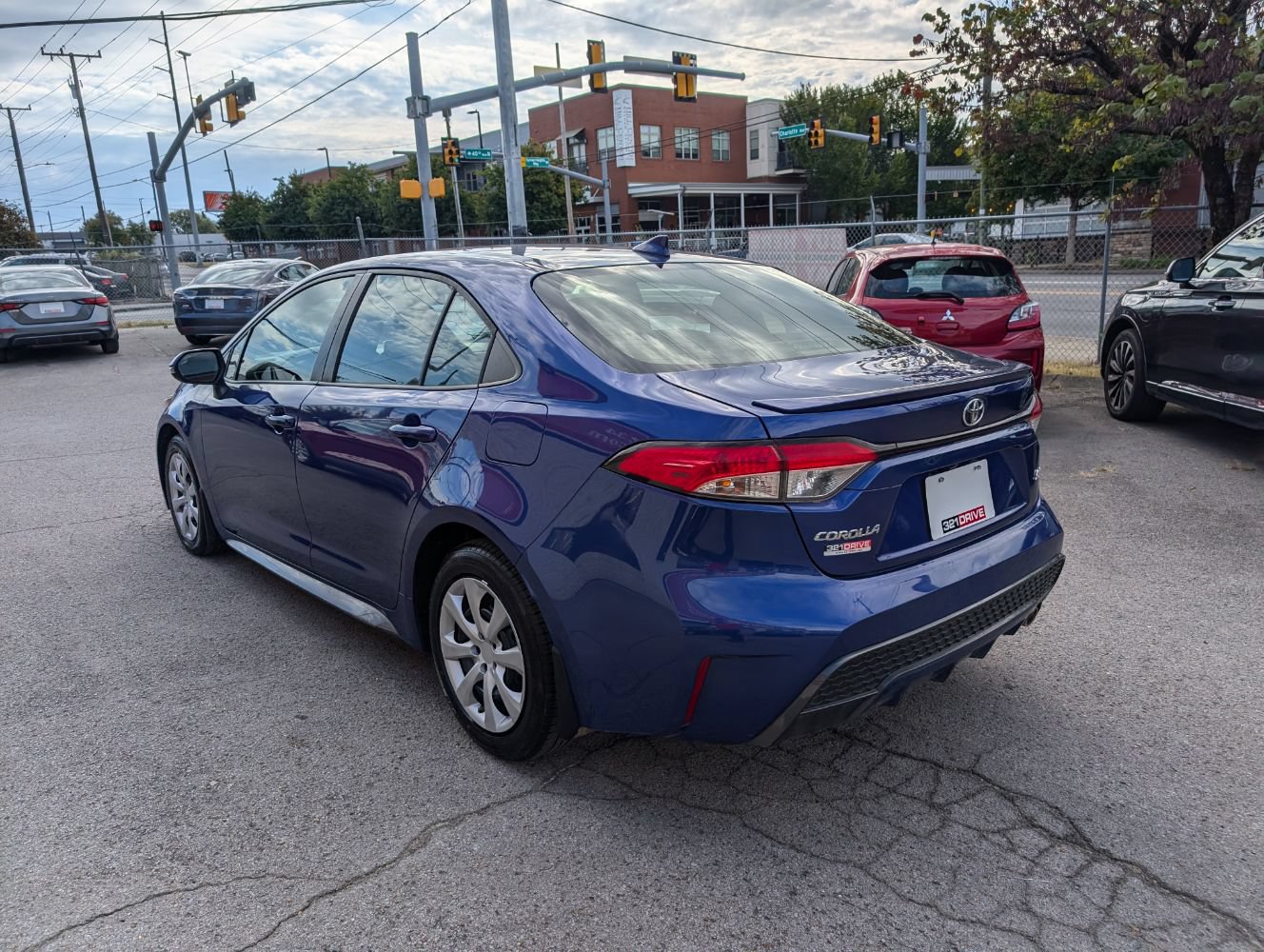 Used 2021 Toyota Corolla SE FWD image 8