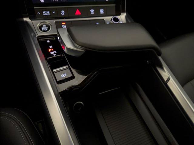Certified 2024 Audi Q8 e-tron Premium Plus AWD/4WD image 21
