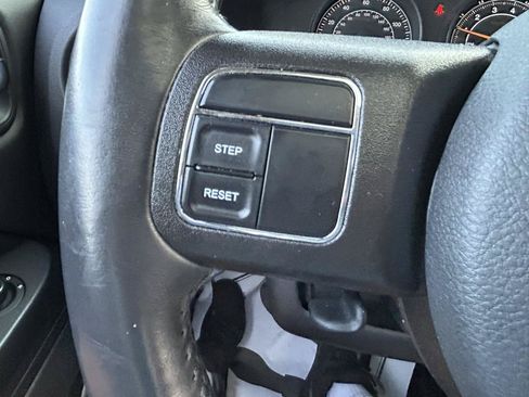 Used 2017 Jeep Patriot High Altitude AWD/4WD image 19